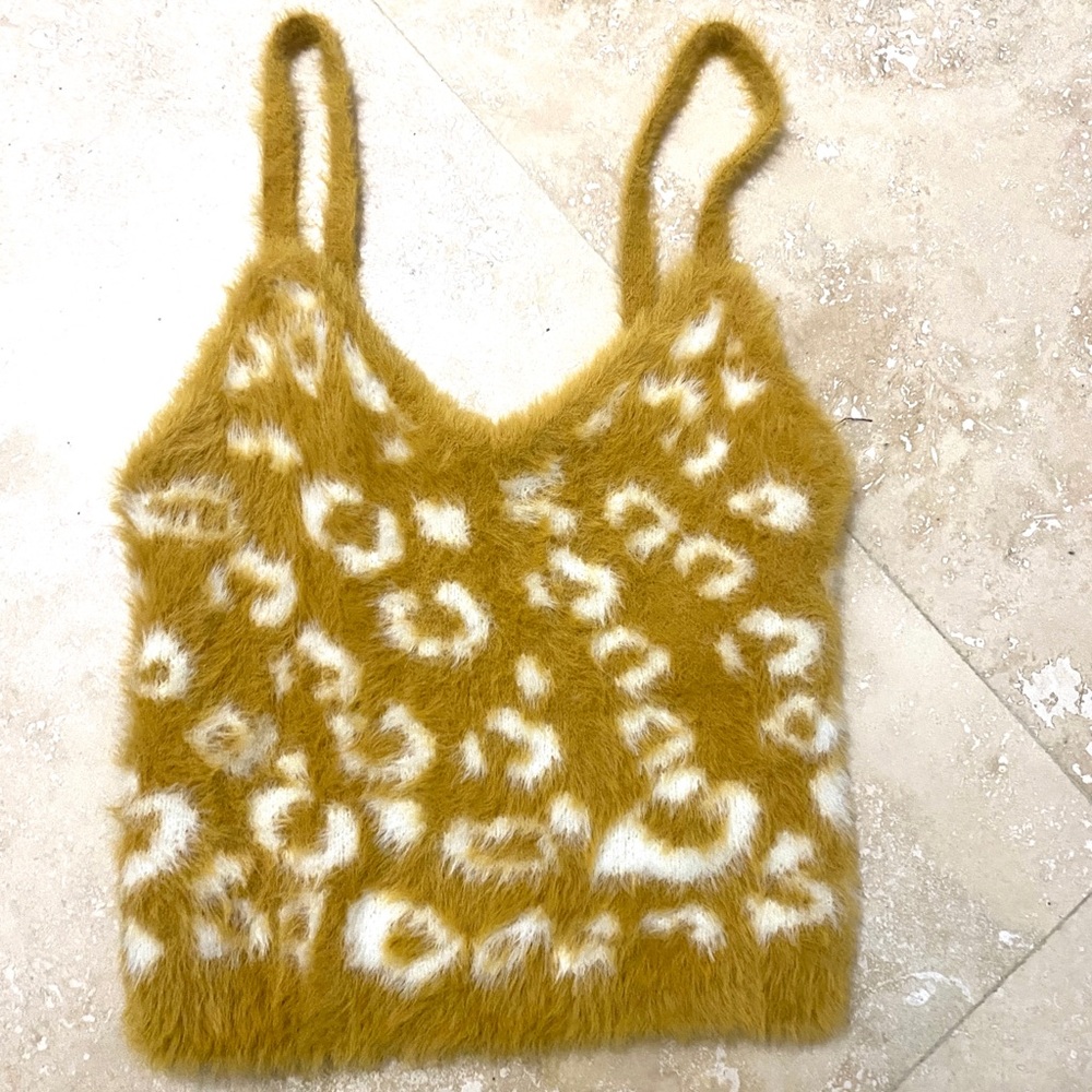 fluffy yellow leopard print top